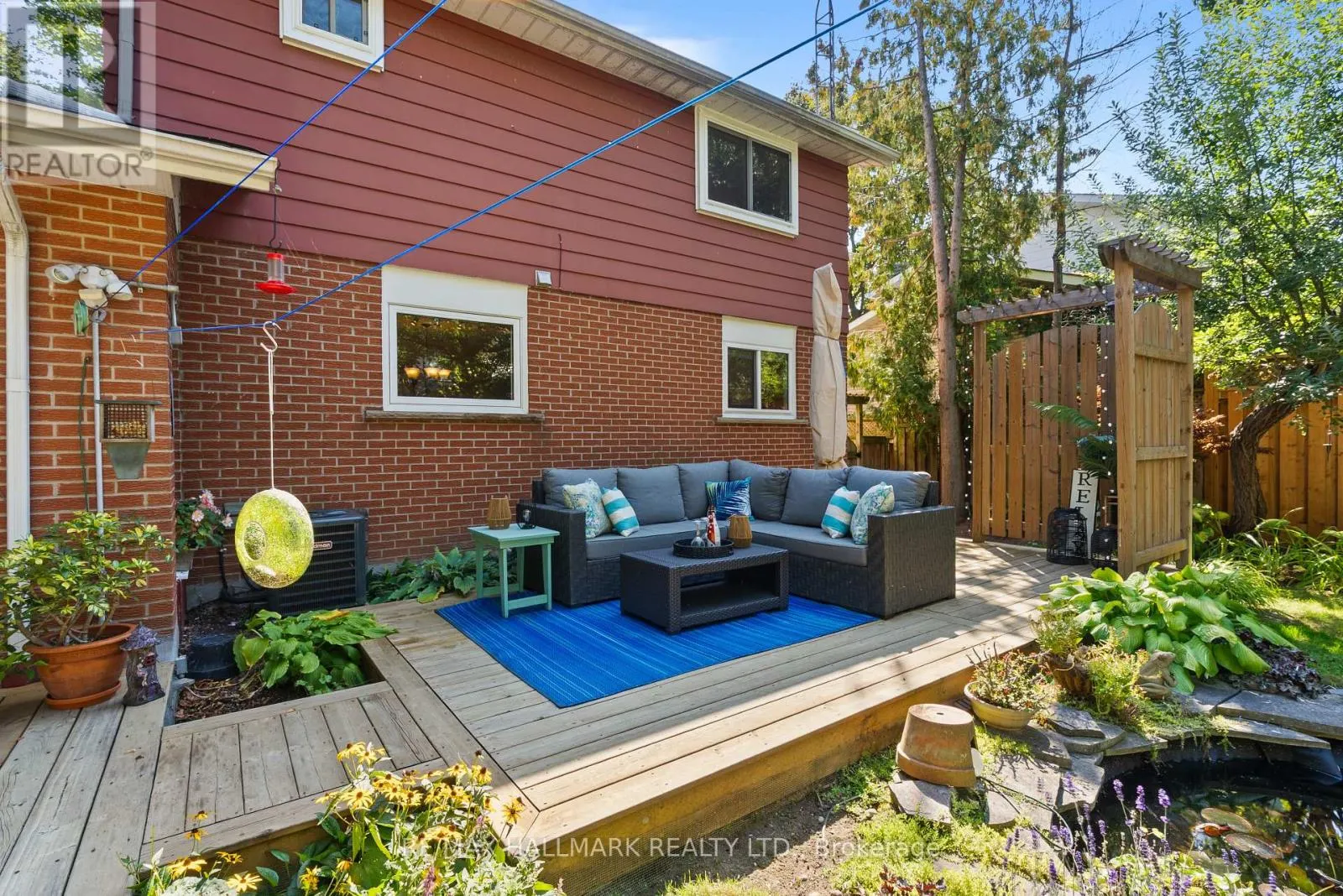 65 TUDOR GLEN CRESCENT