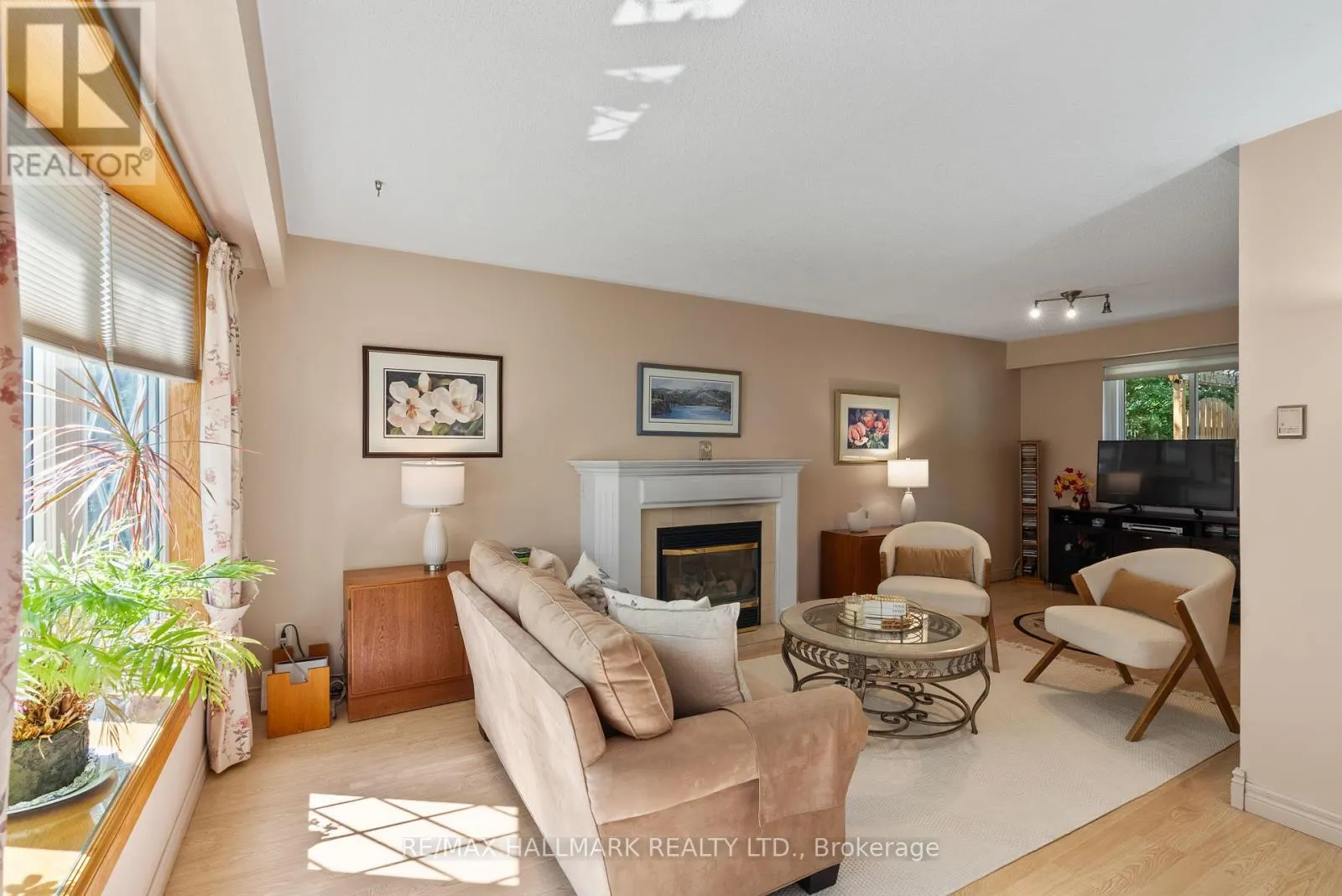 65 TUDOR GLEN CRESCENT
