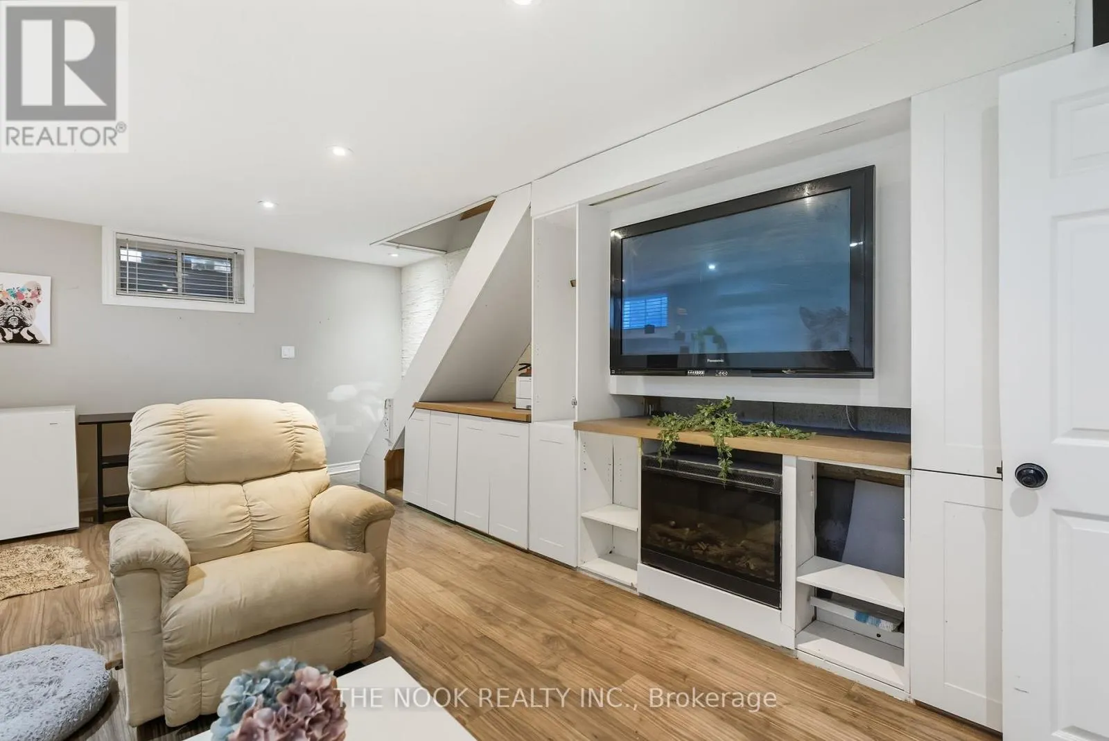 73 WAVERLEY ROAD