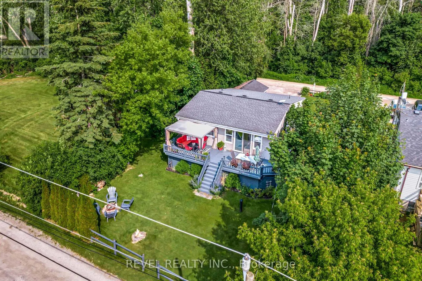18 ARMSTRONG AVENUE