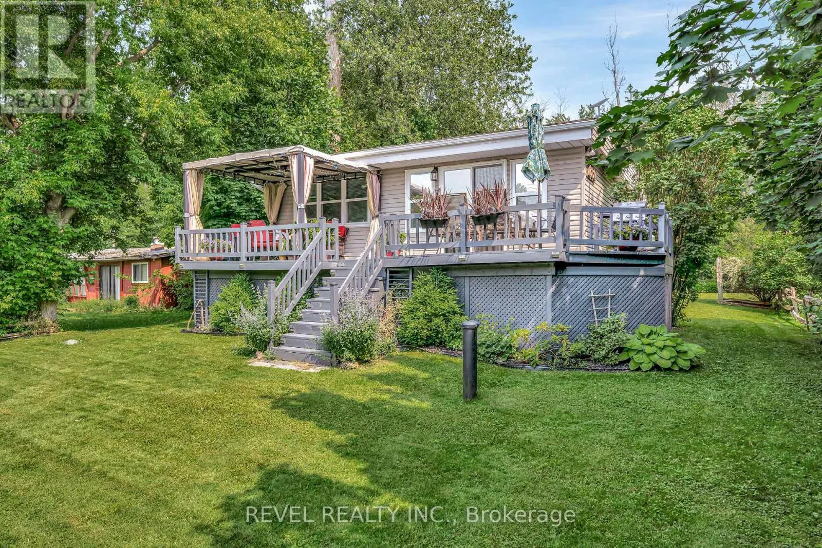 18 ARMSTRONG AVENUE