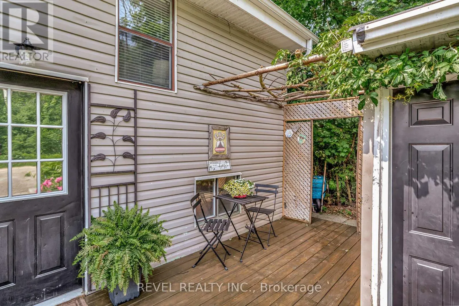 18 ARMSTRONG AVENUE