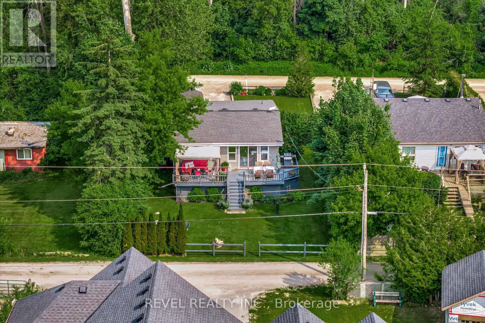 18 ARMSTRONG AVENUE