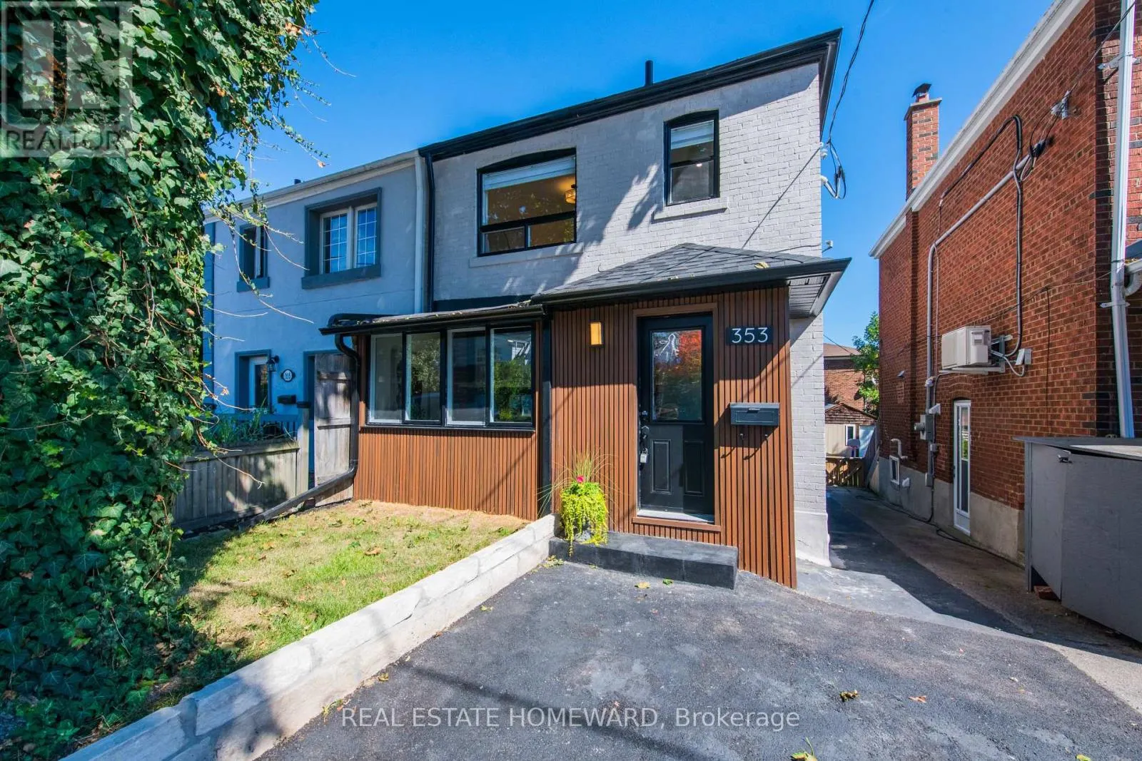 353 VICTORIA PARK AVENUE