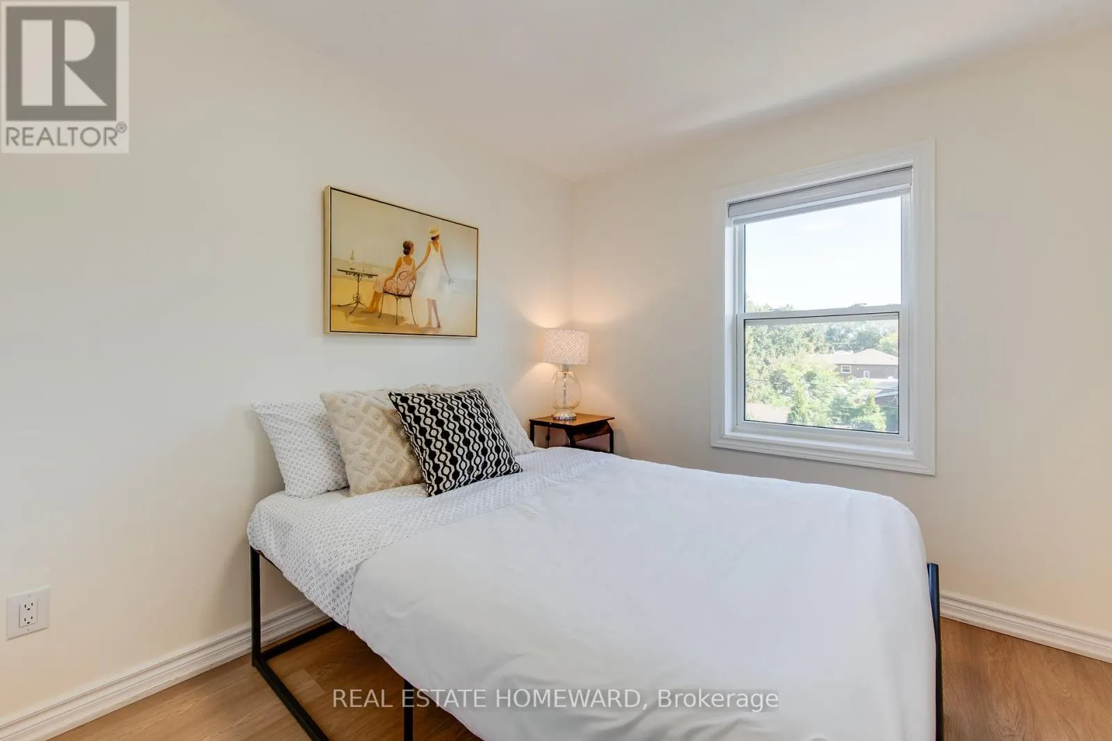 353 VICTORIA PARK AVENUE
