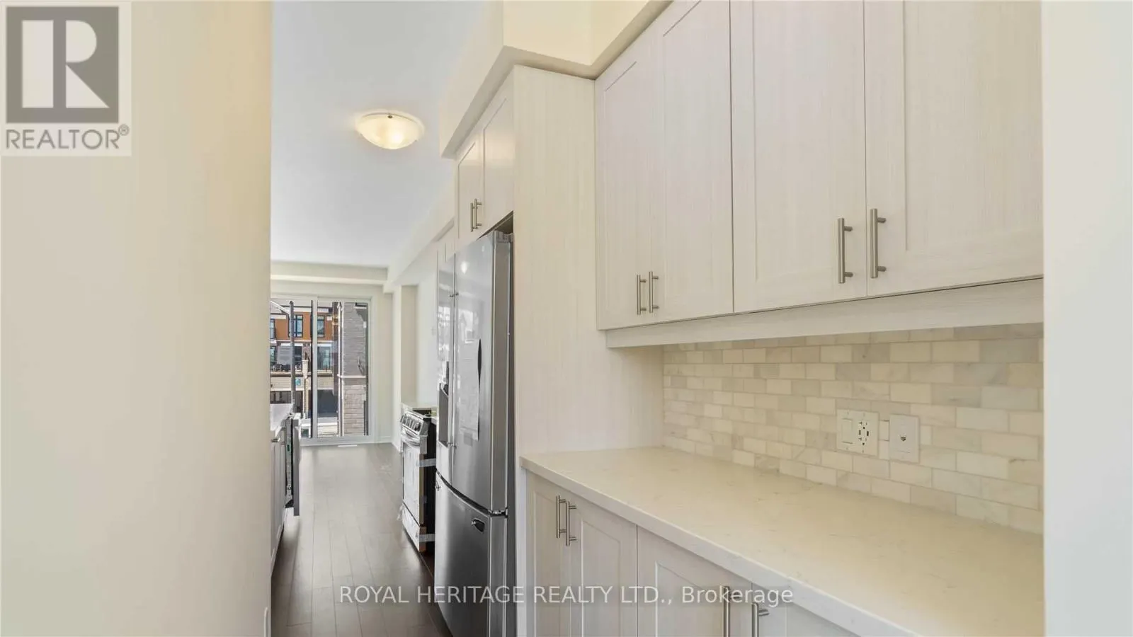 46 LAKE TRAIL WAY