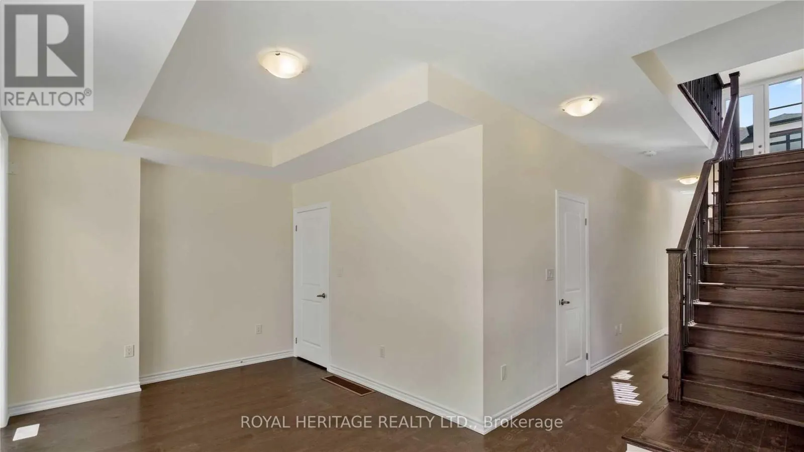 46 LAKE TRAIL WAY