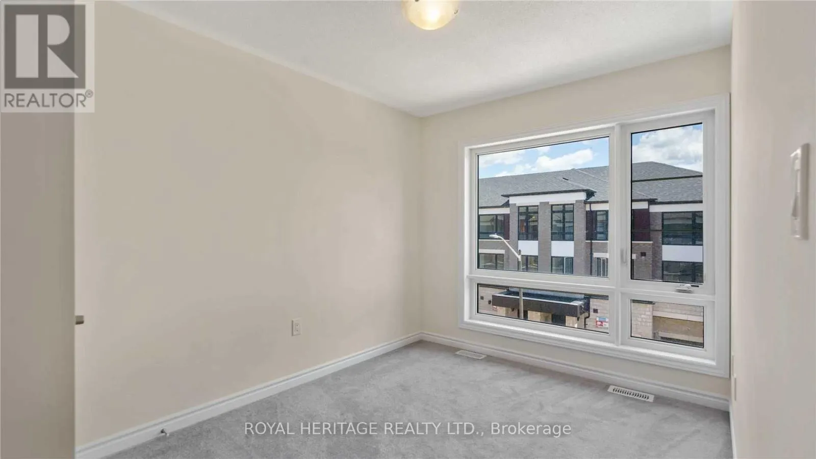 46 LAKE TRAIL WAY