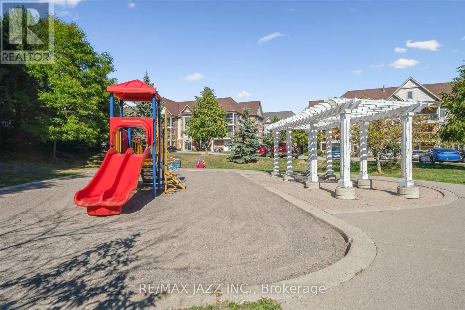 205 - 120 ASPEN SPRINGS DRIVE, #205
