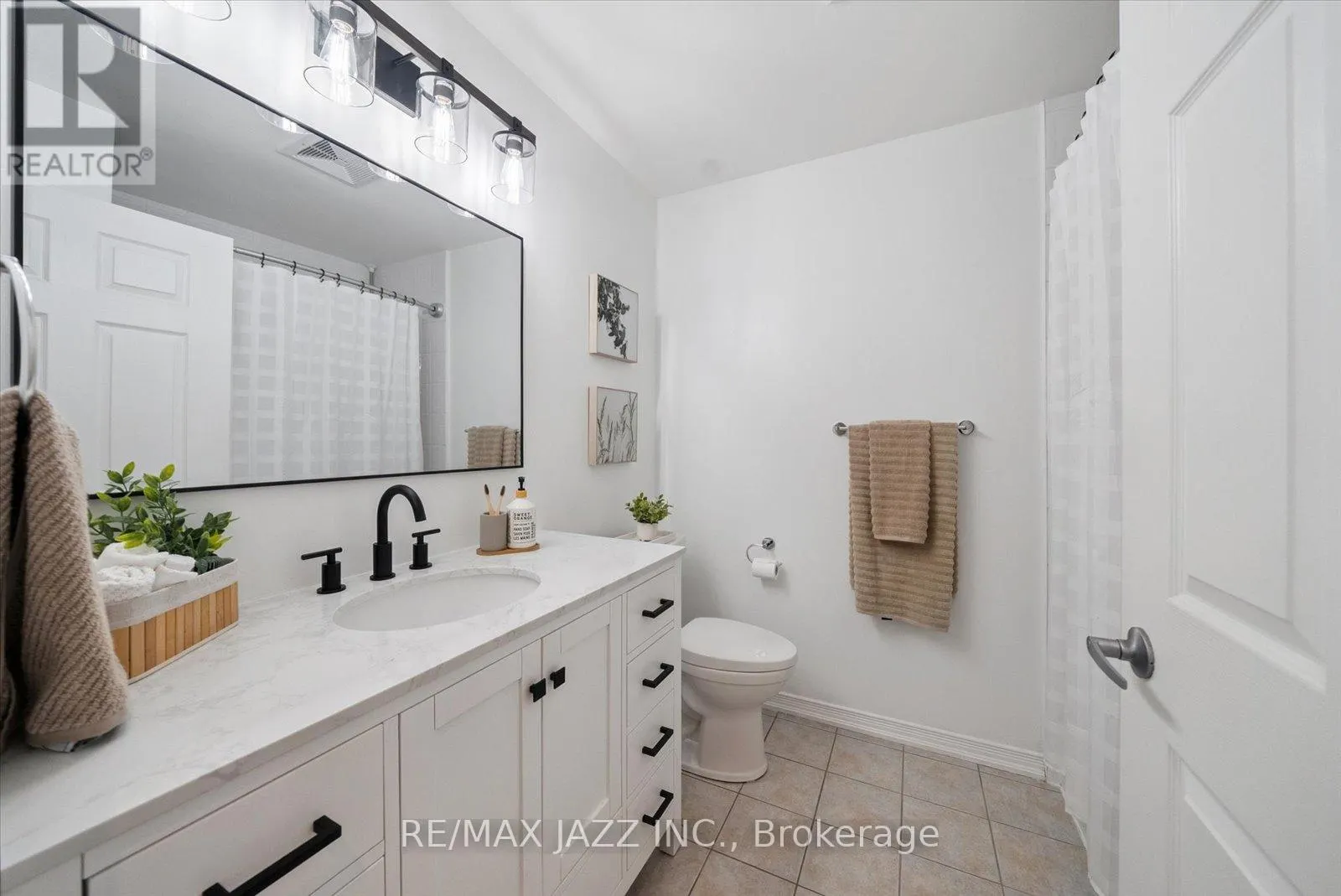 205 - 120 ASPEN SPRINGS DRIVE, #205