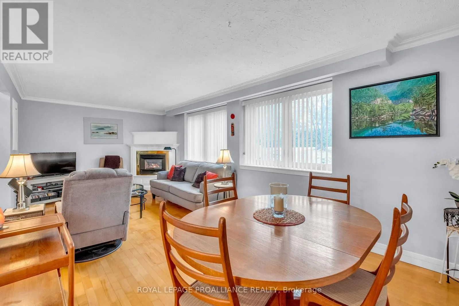 394 SUNSET BOULEVARD