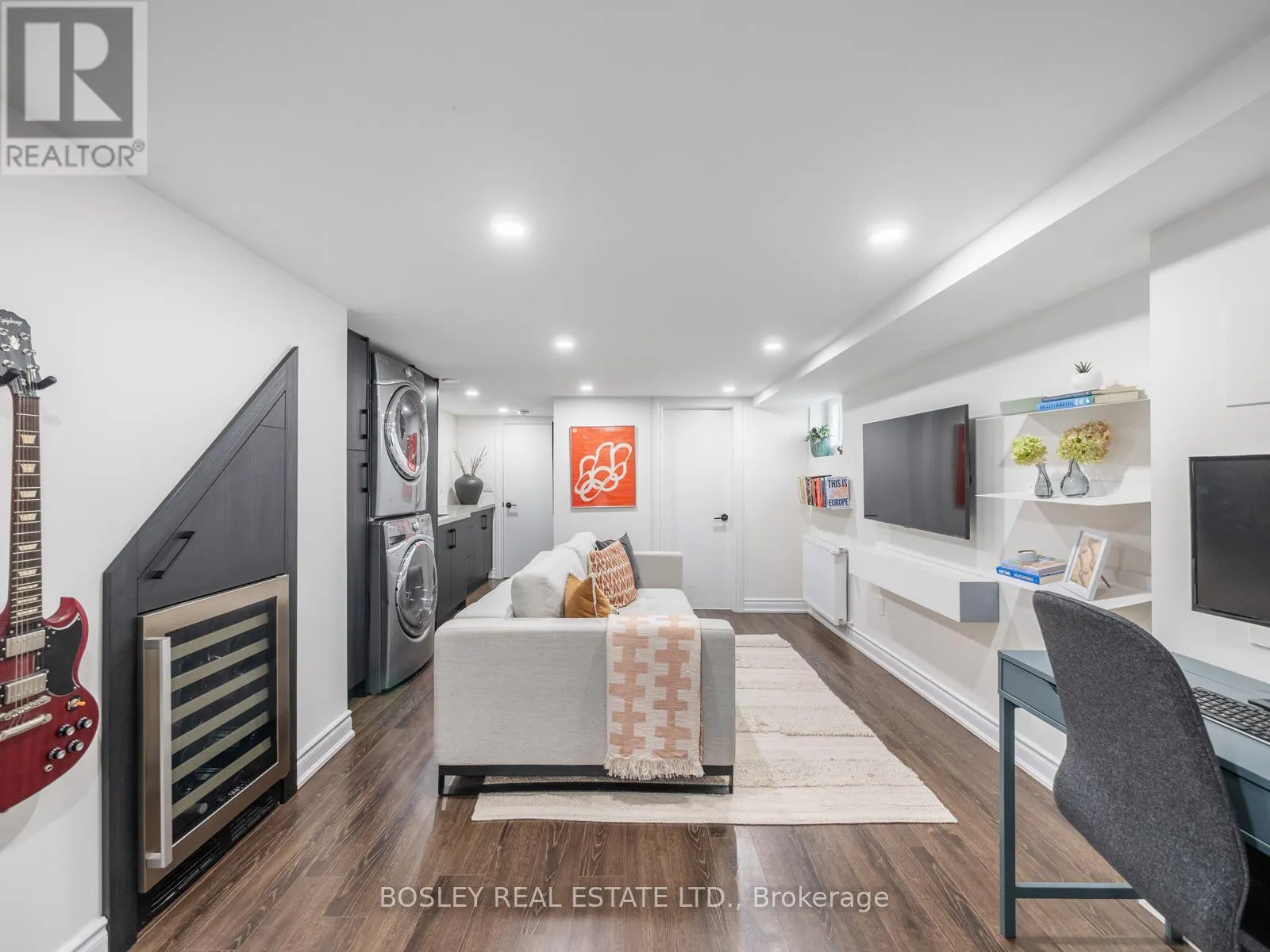 25 NEWMAN AVENUE