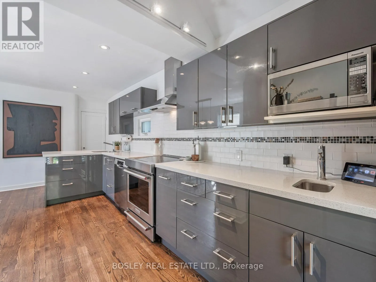 25 NEWMAN AVENUE
