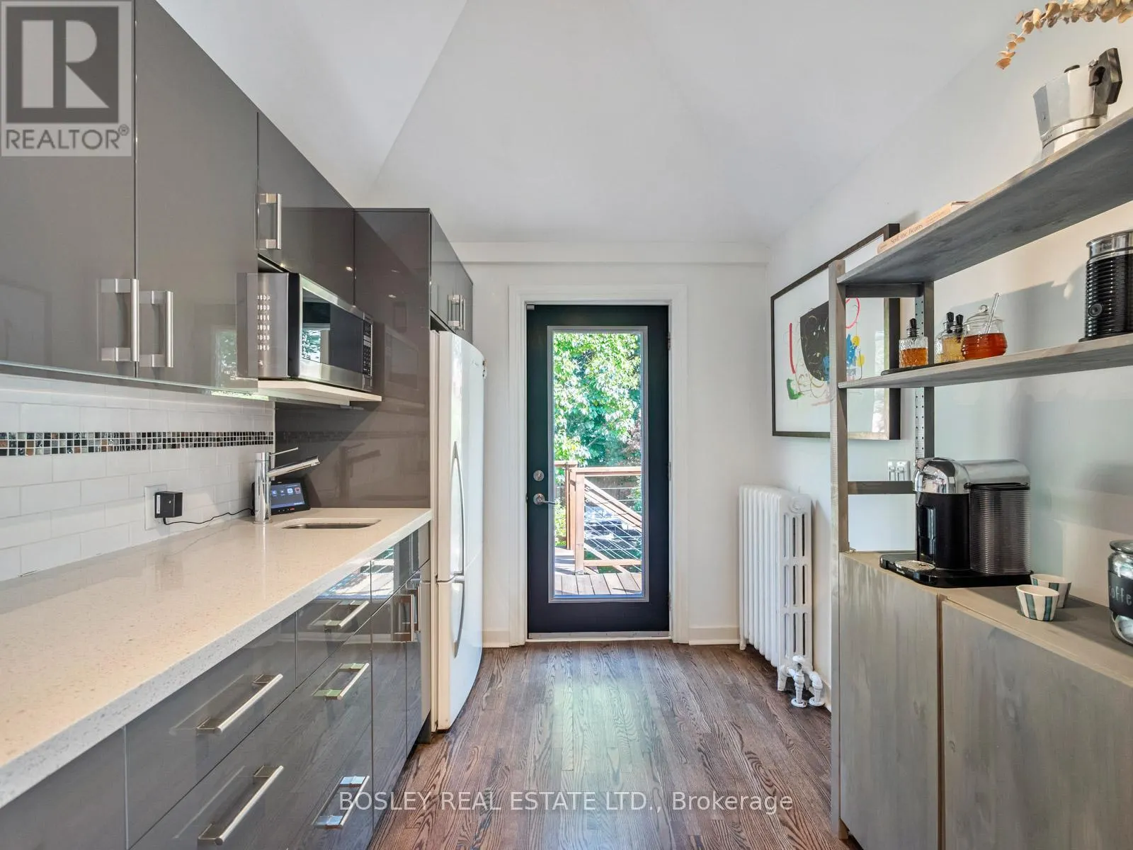 25 NEWMAN AVENUE