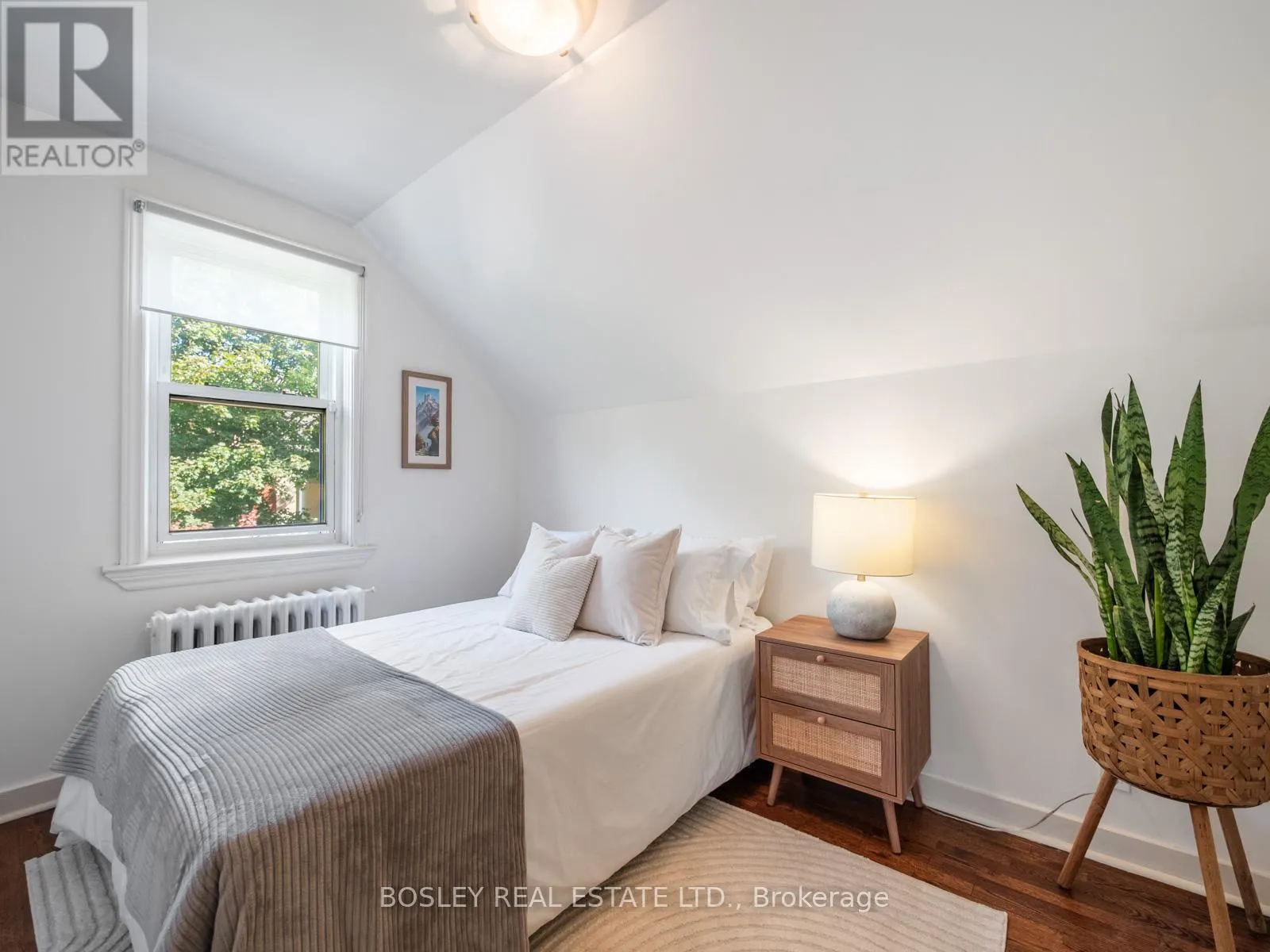 25 NEWMAN AVENUE