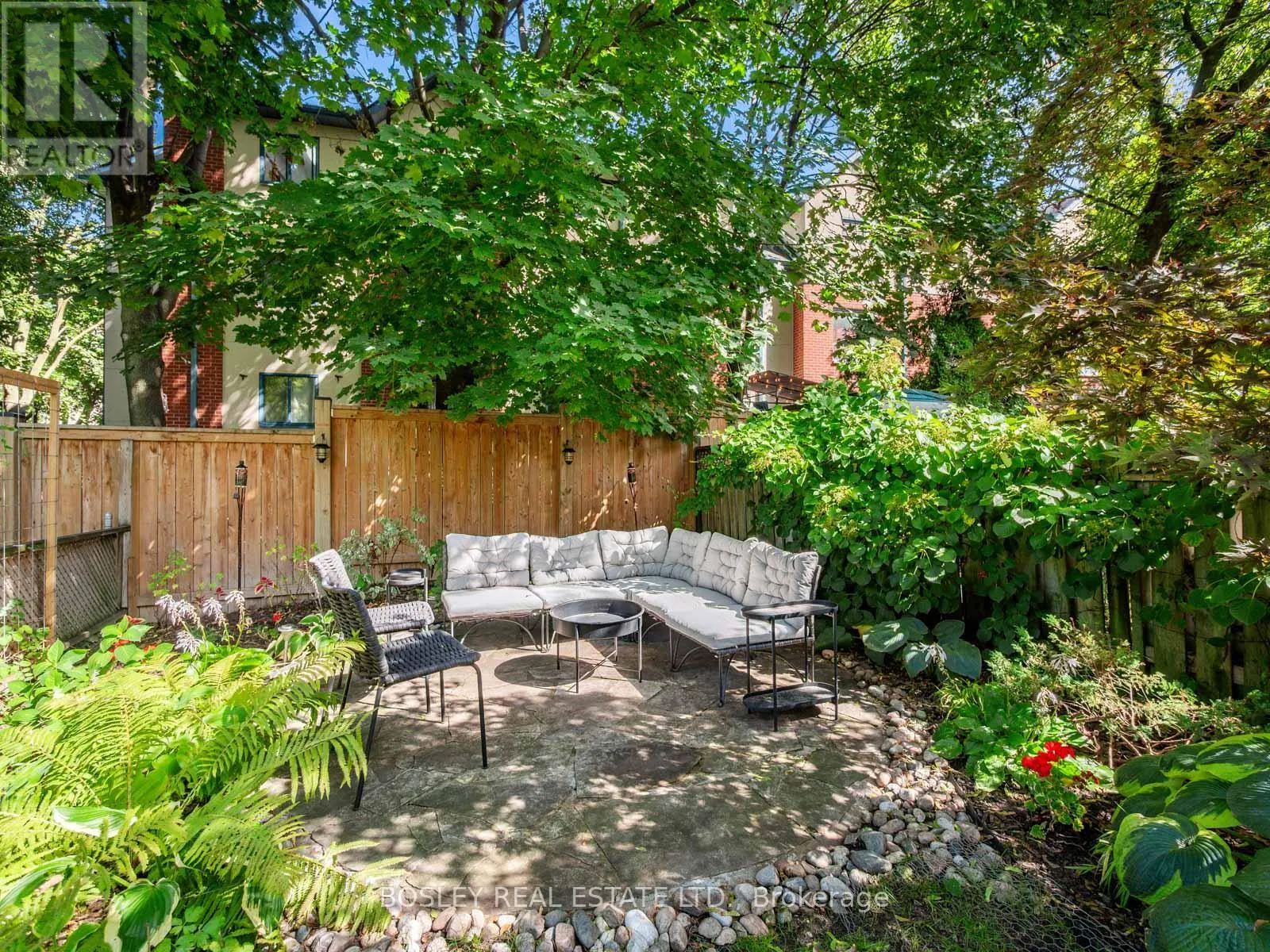 25 NEWMAN AVENUE