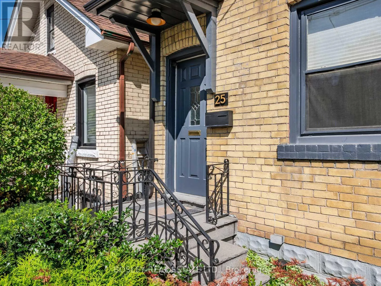 25 NEWMAN AVENUE