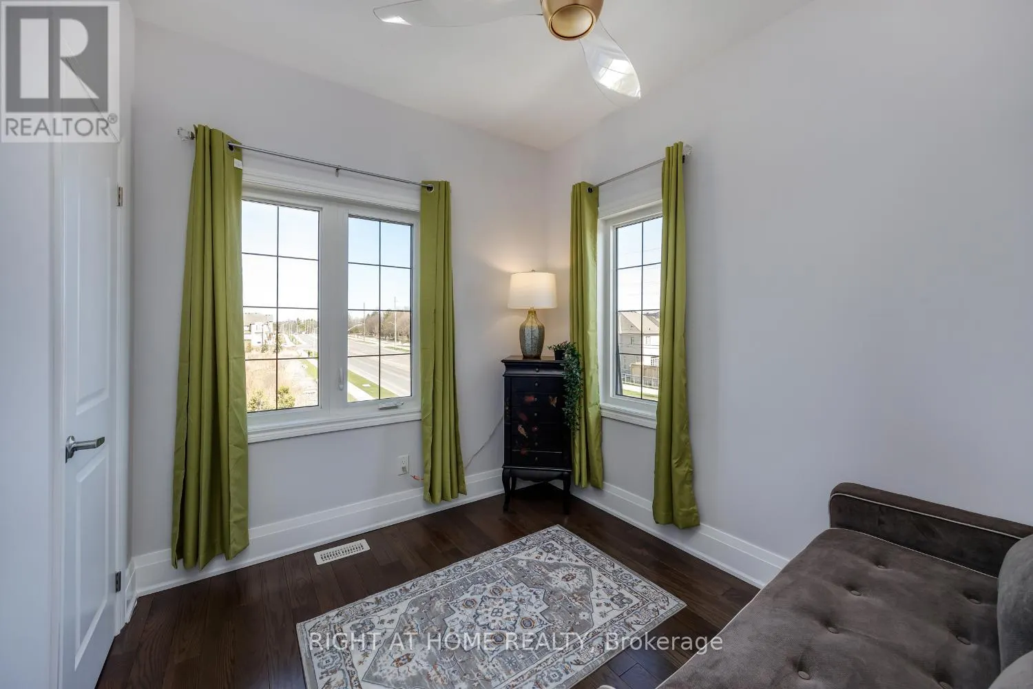 14 SEAGRAVE LANE