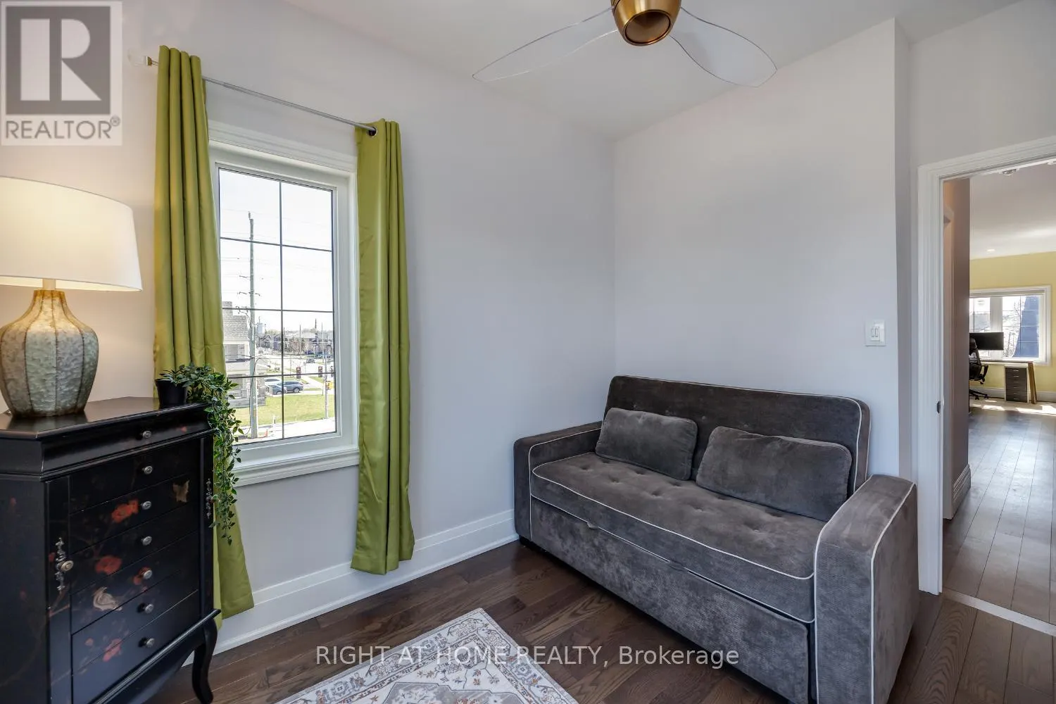 14 SEAGRAVE LANE