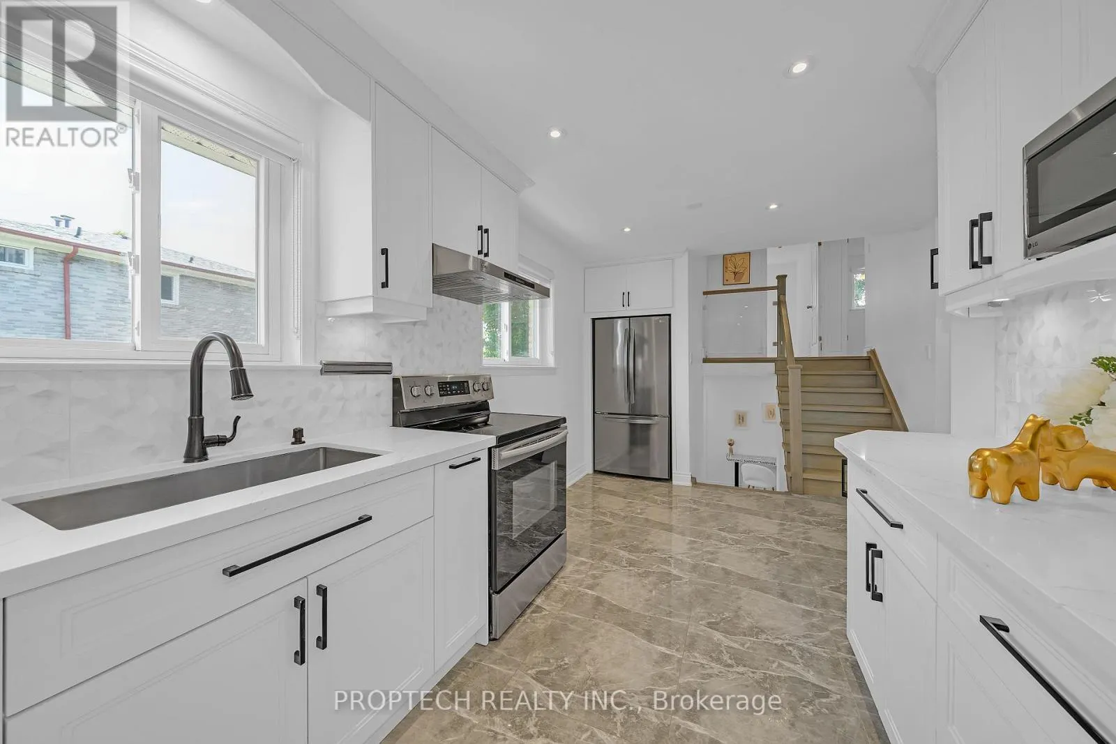 111 CROCKAMHILL DRIVE