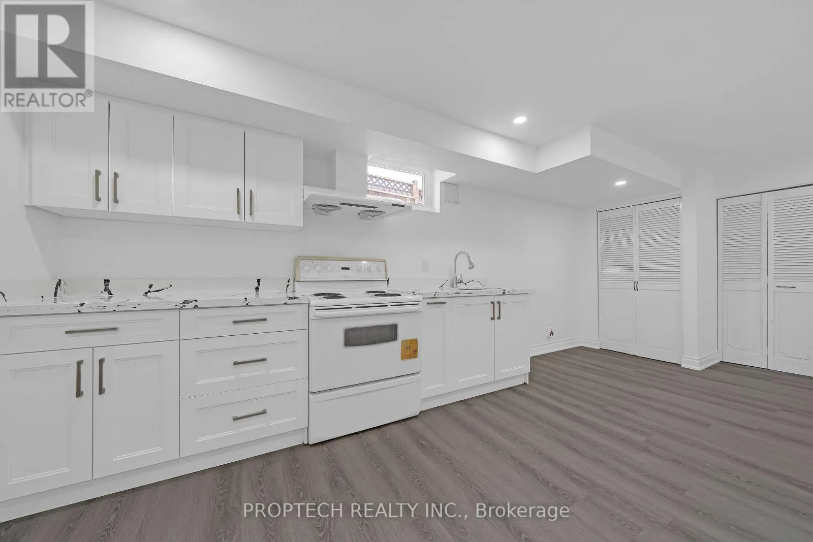 111 CROCKAMHILL DRIVE