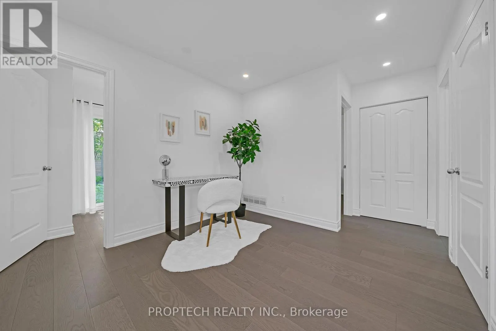 111 CROCKAMHILL DRIVE