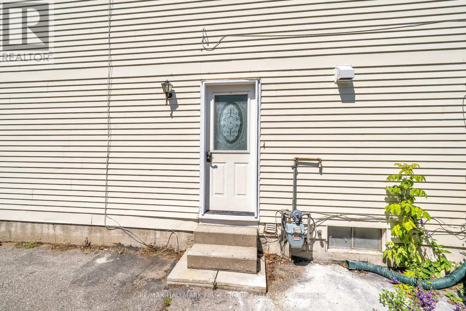 195 CASTLEBAR CRESCENT