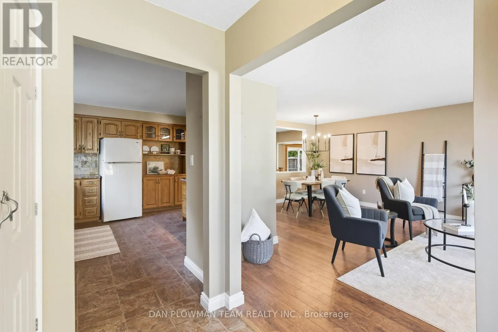 248 KEEWATIN STREET S