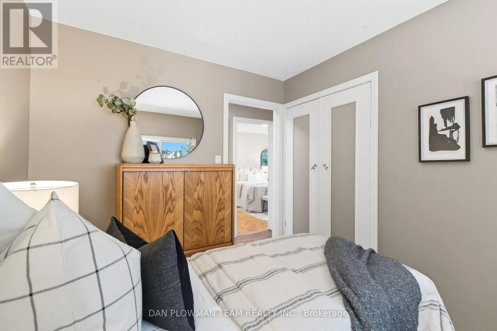 248 KEEWATIN STREET S