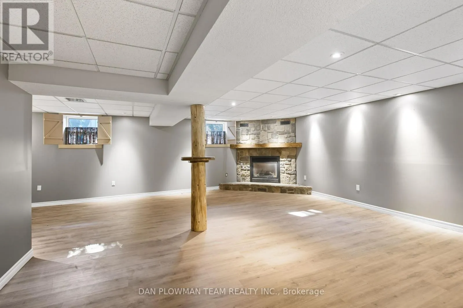 248 KEEWATIN STREET S