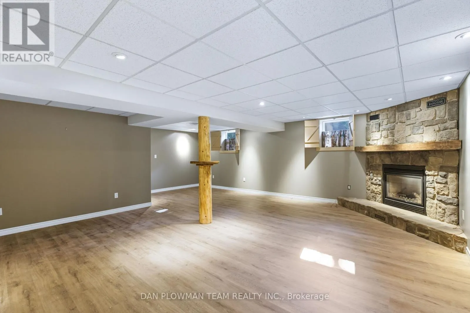 248 KEEWATIN STREET S