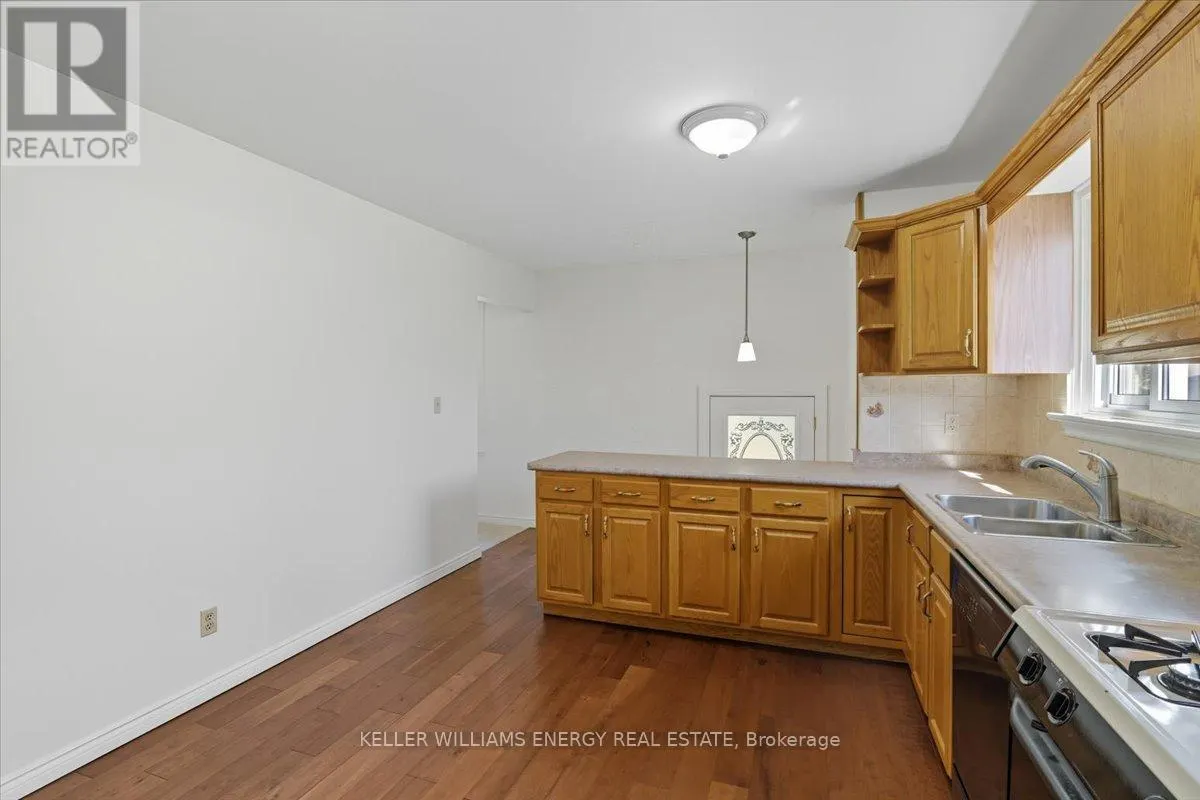 26 STRIKE AVENUE