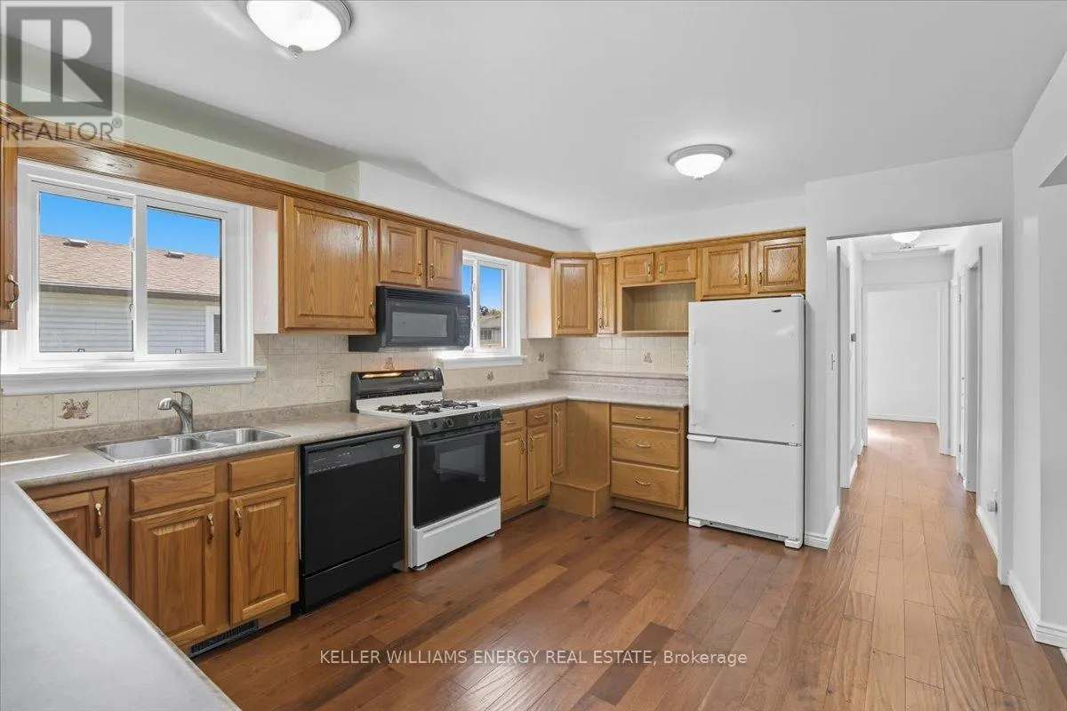 26 STRIKE AVENUE