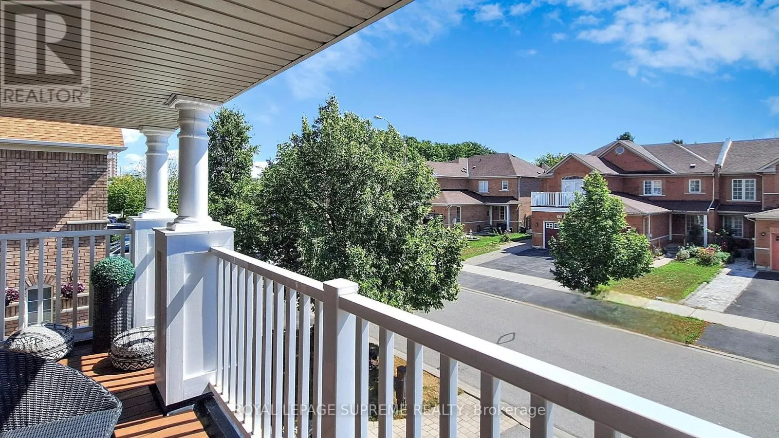 32 FLATFIELD TERRACE