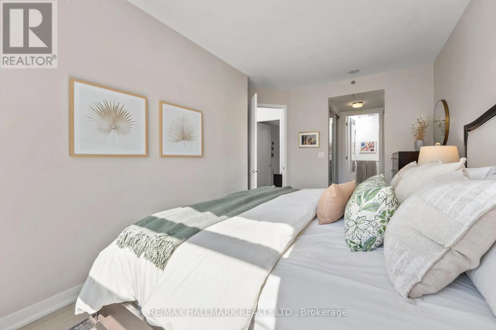 321 - 88 COLGATE AVENUE