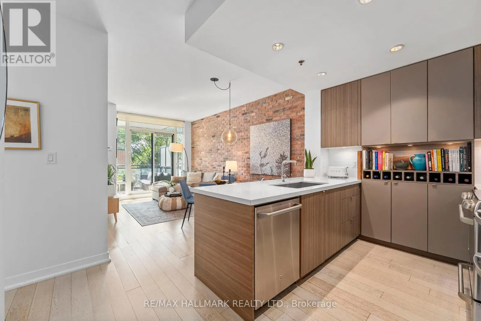 321 - 88 COLGATE AVENUE