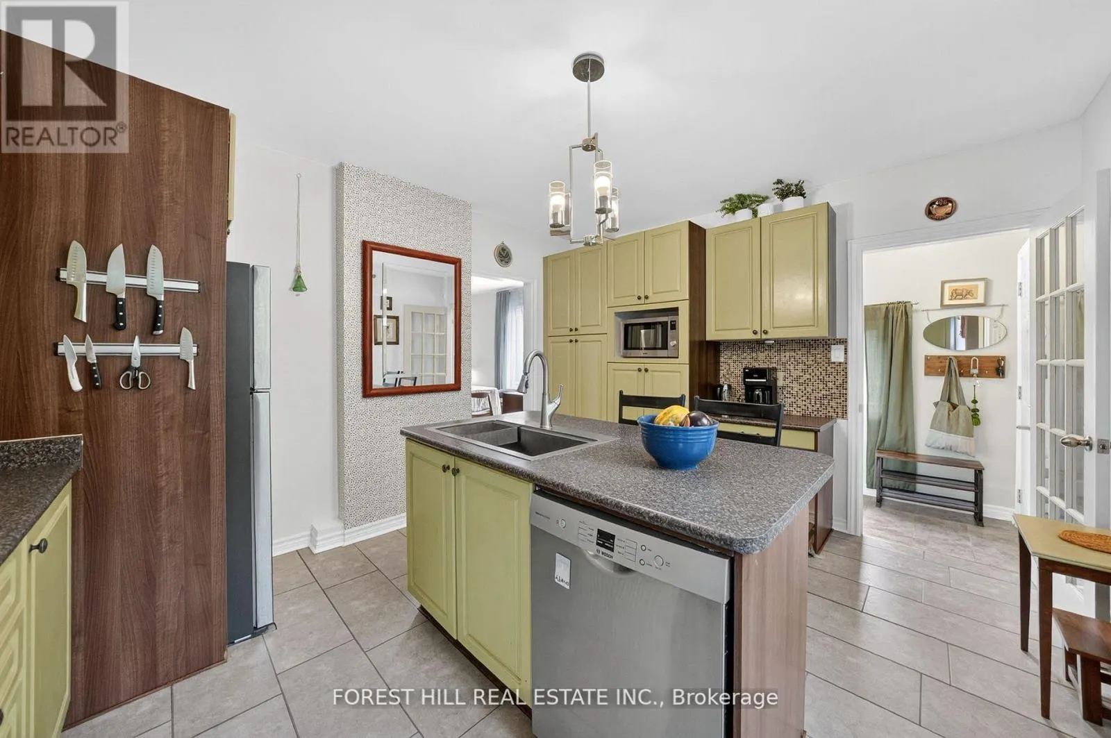 38 SCOTIA AVENUE