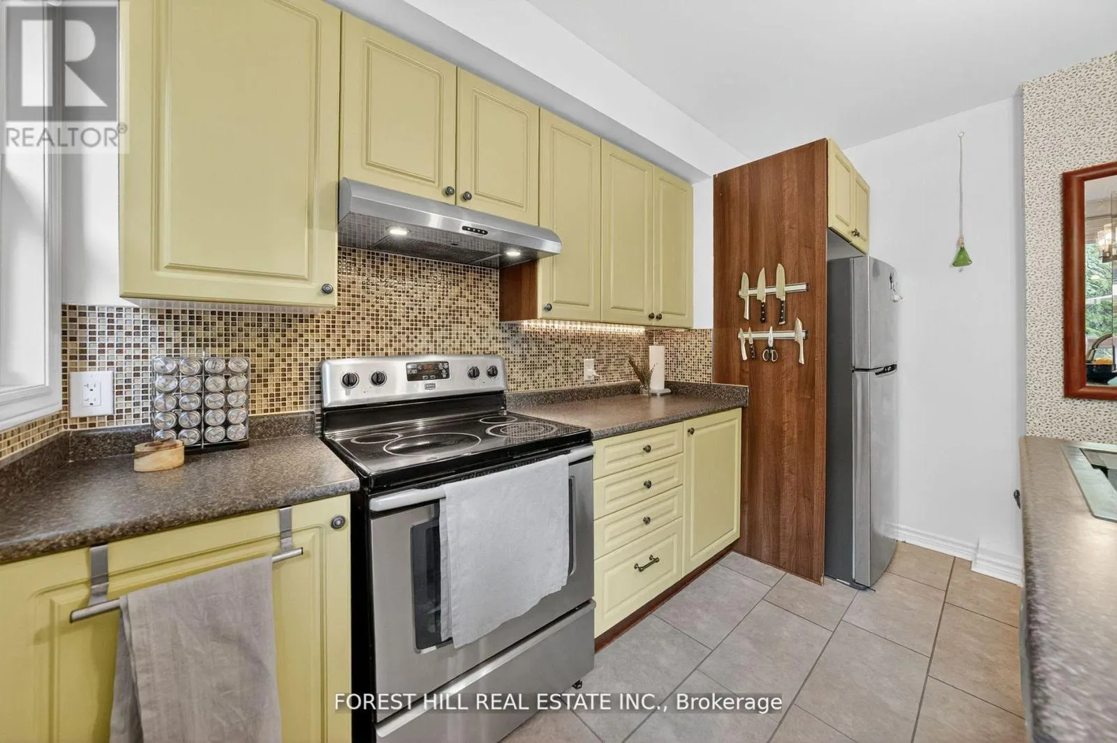 38 SCOTIA AVENUE