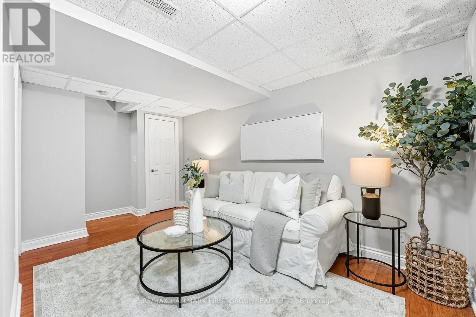50 STAGEMASTER CRESCENT