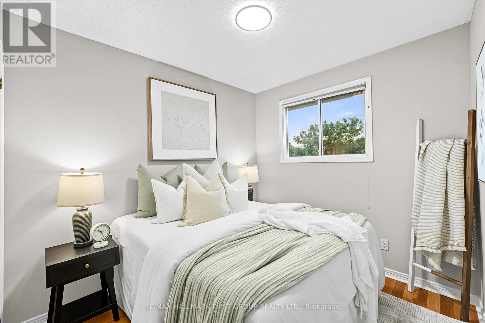 50 STAGEMASTER CRESCENT