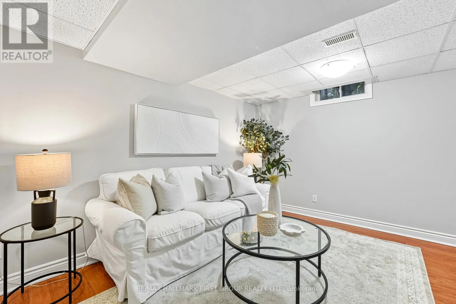 50 STAGEMASTER CRESCENT