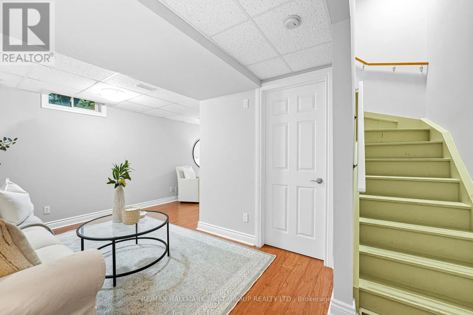 50 STAGEMASTER CRESCENT