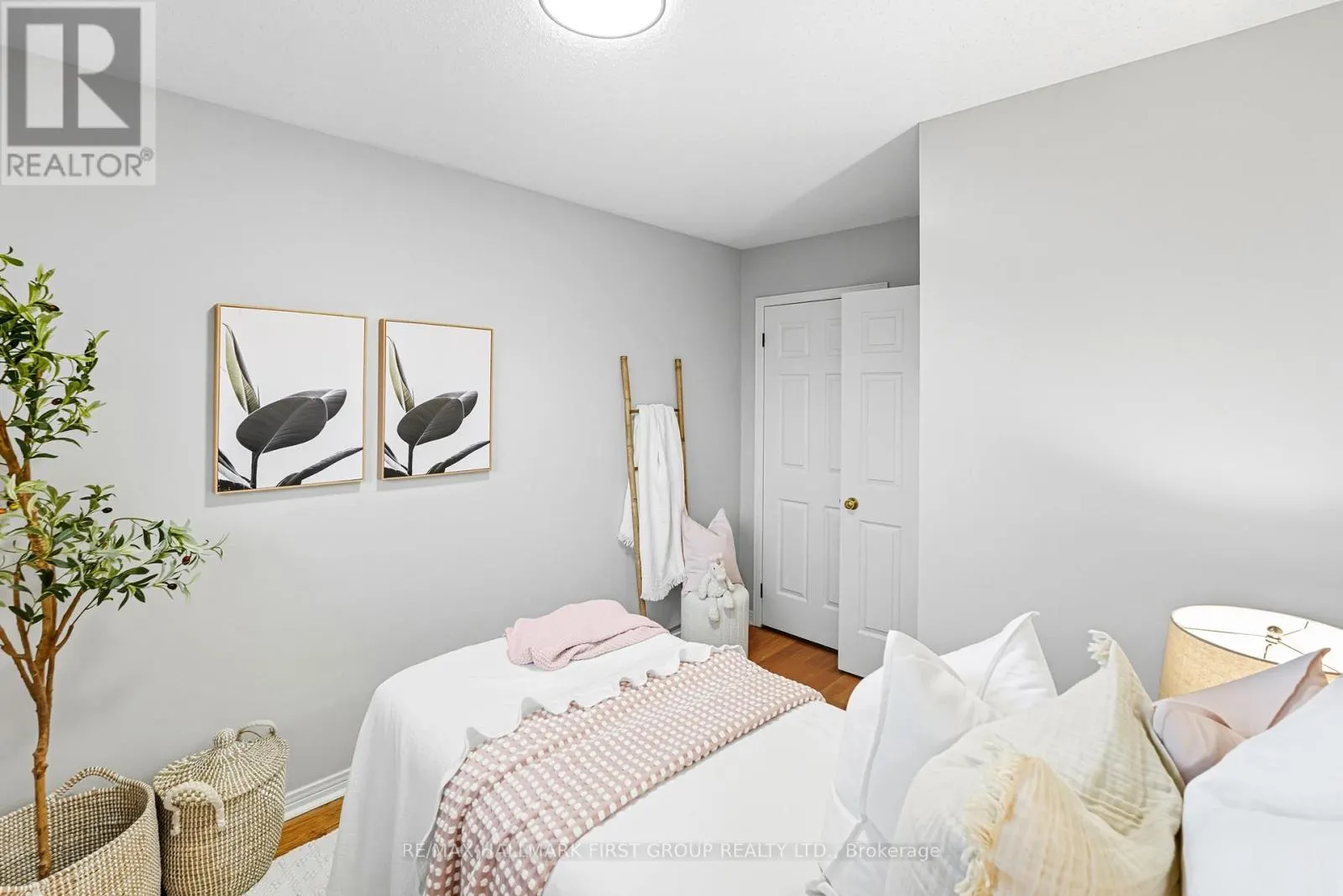 50 STAGEMASTER CRESCENT
