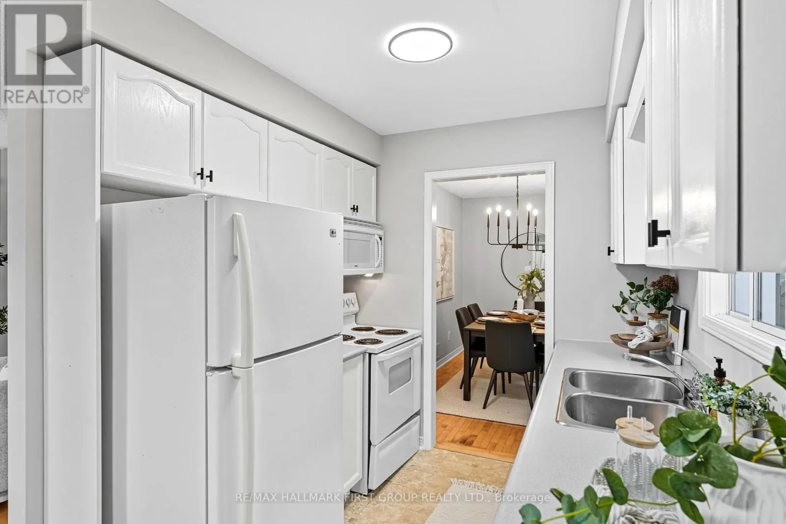 50 STAGEMASTER CRESCENT