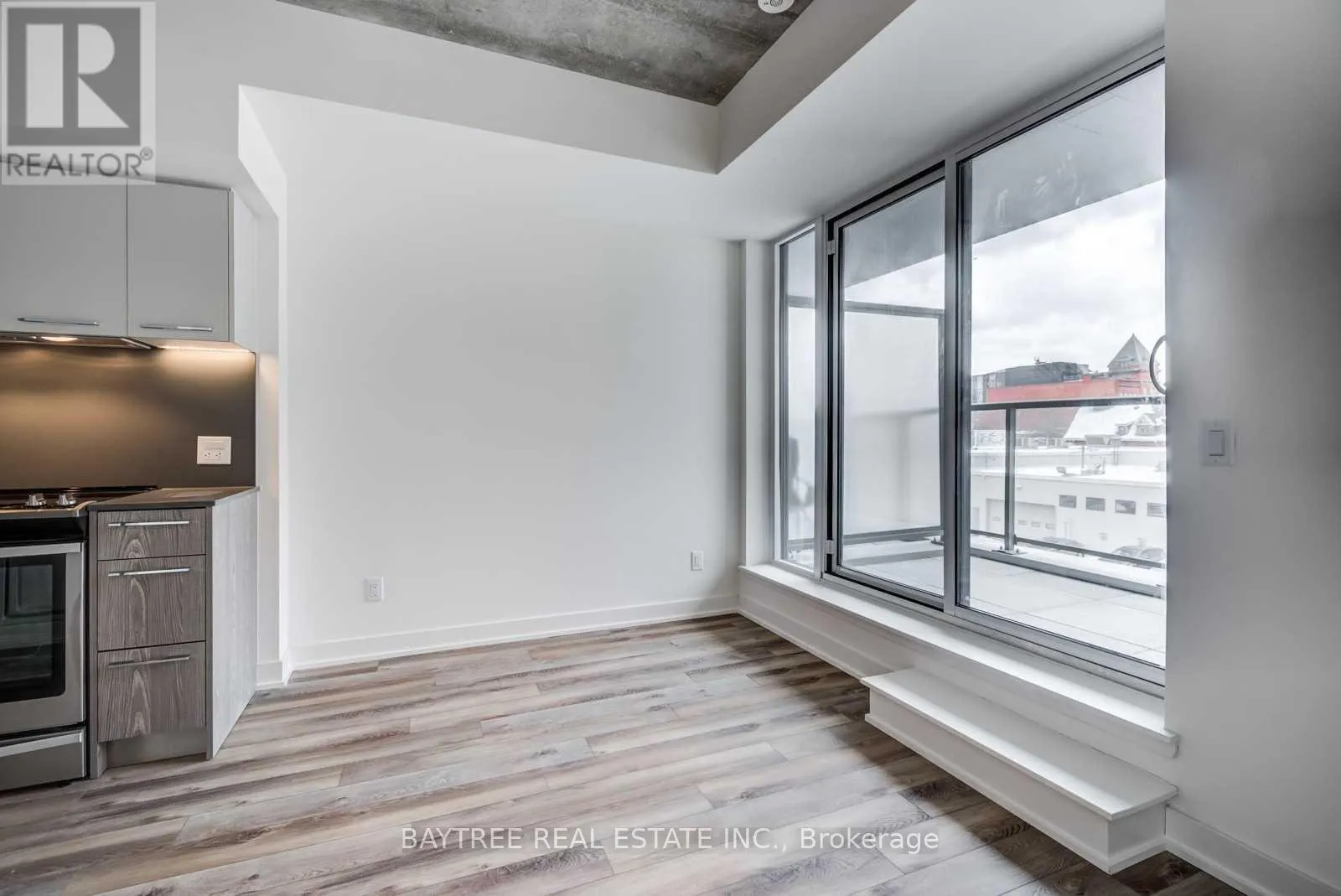 404 - 30 BASEBALL PLACE