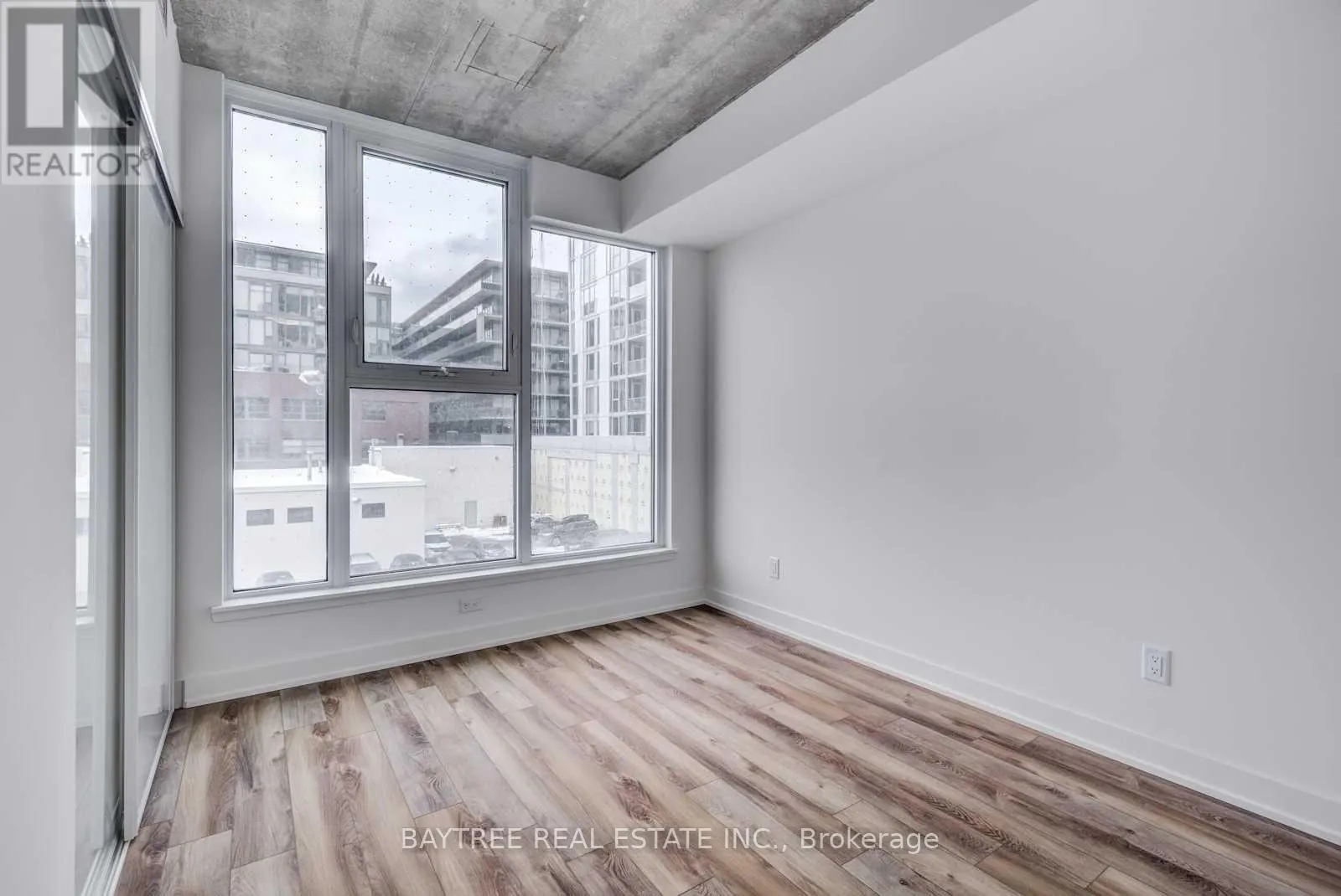 404 - 30 BASEBALL PLACE