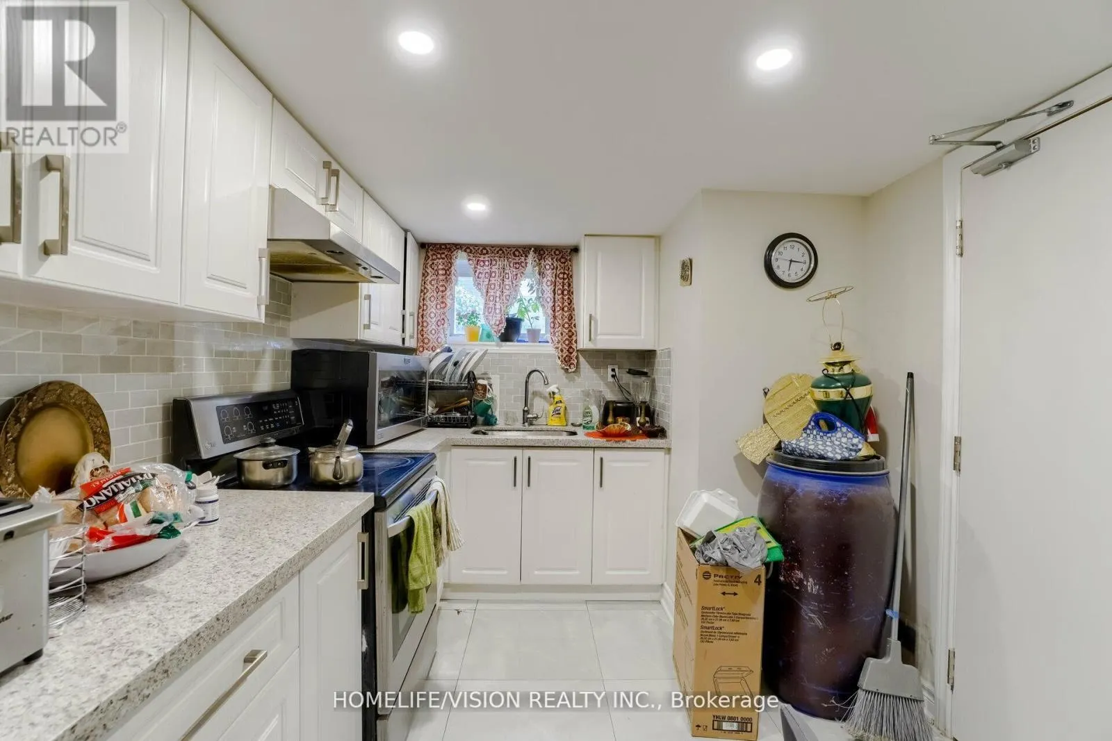 44 ARMITAGE DRIVE
