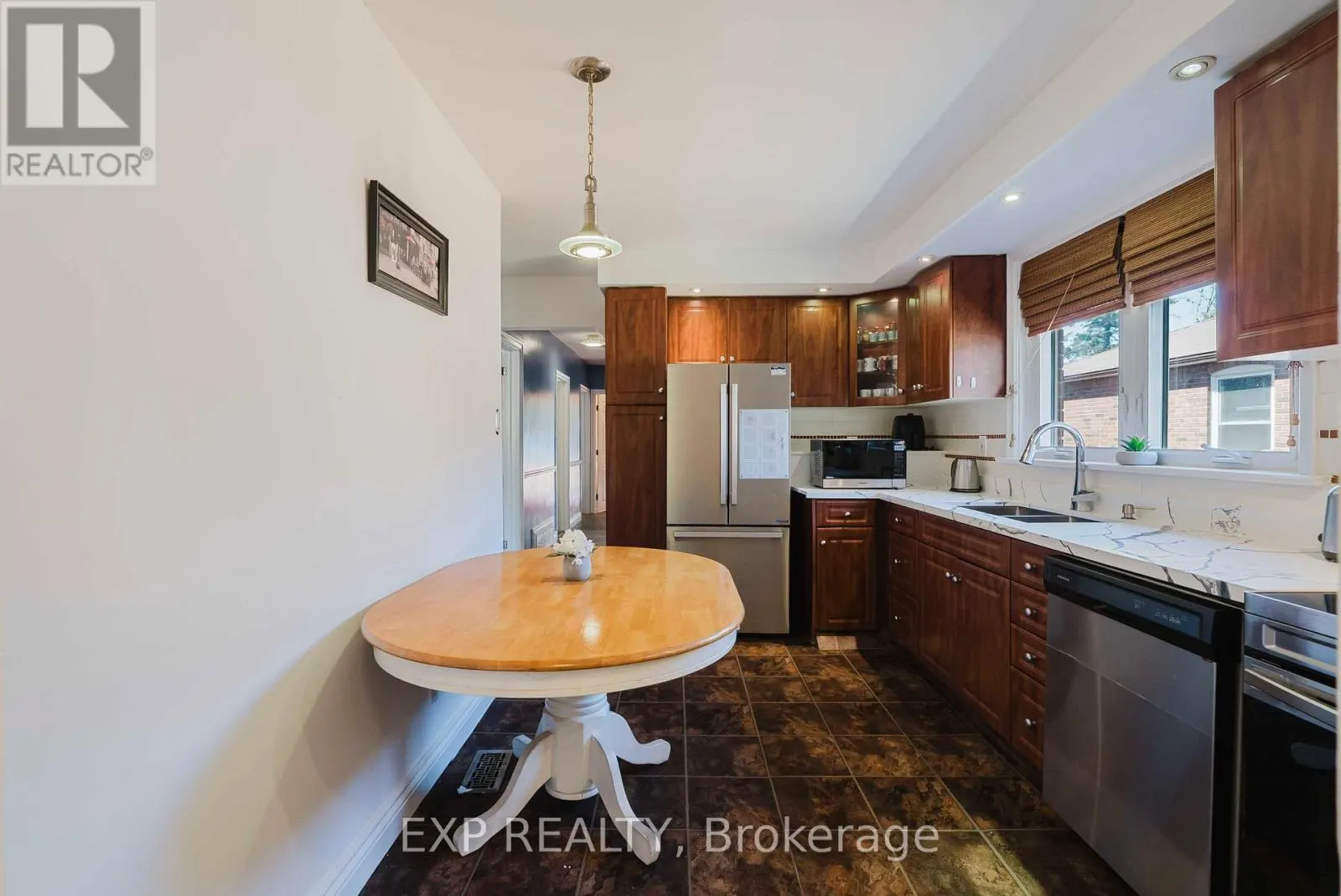 30 RONWAY CRESCENT