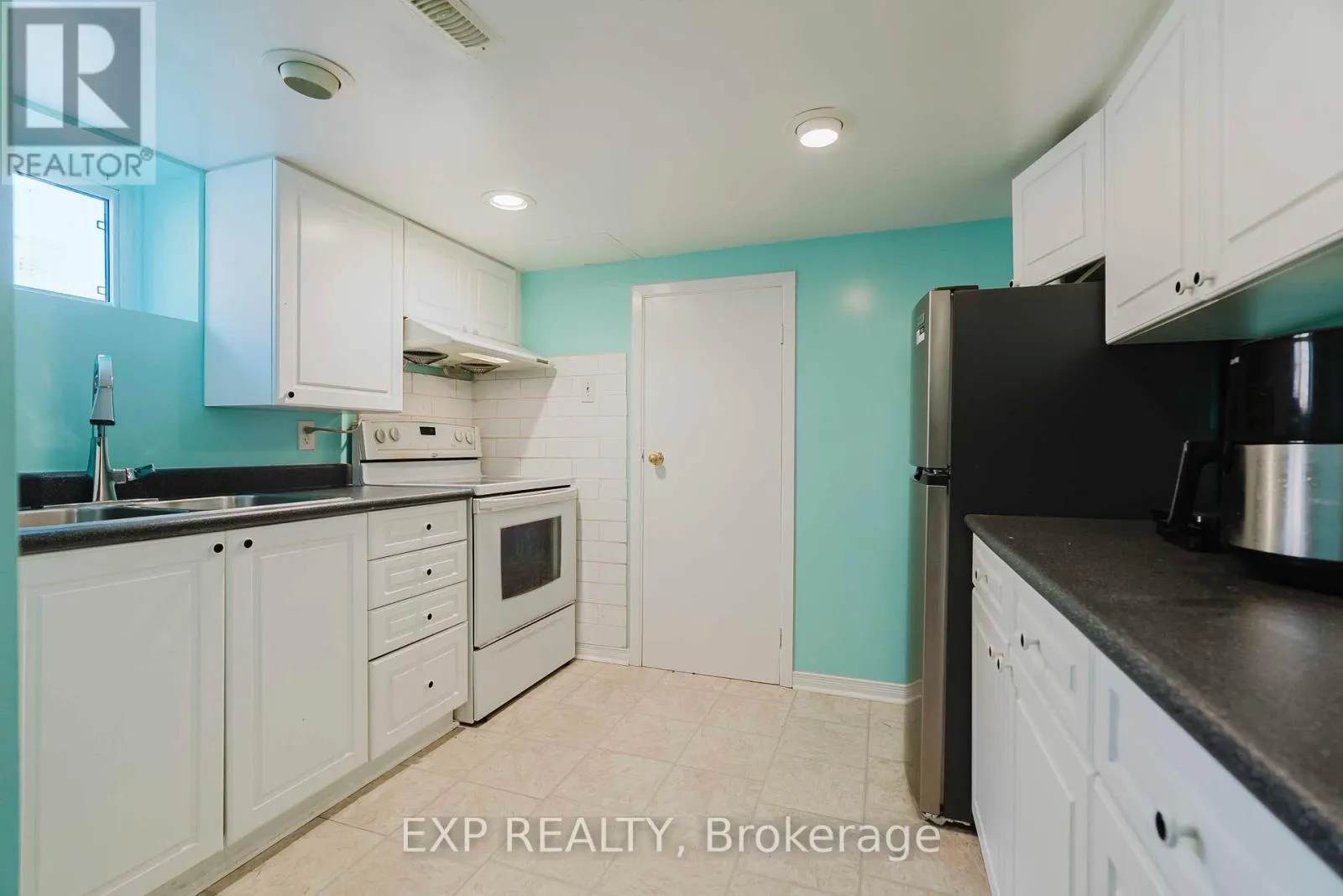 30 RONWAY CRESCENT