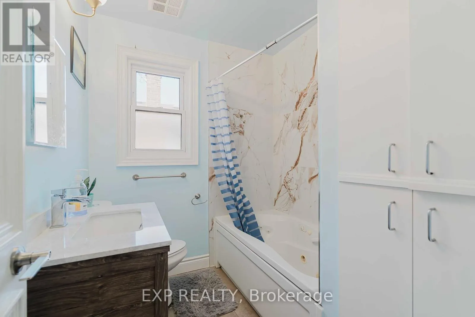 30 RONWAY CRESCENT